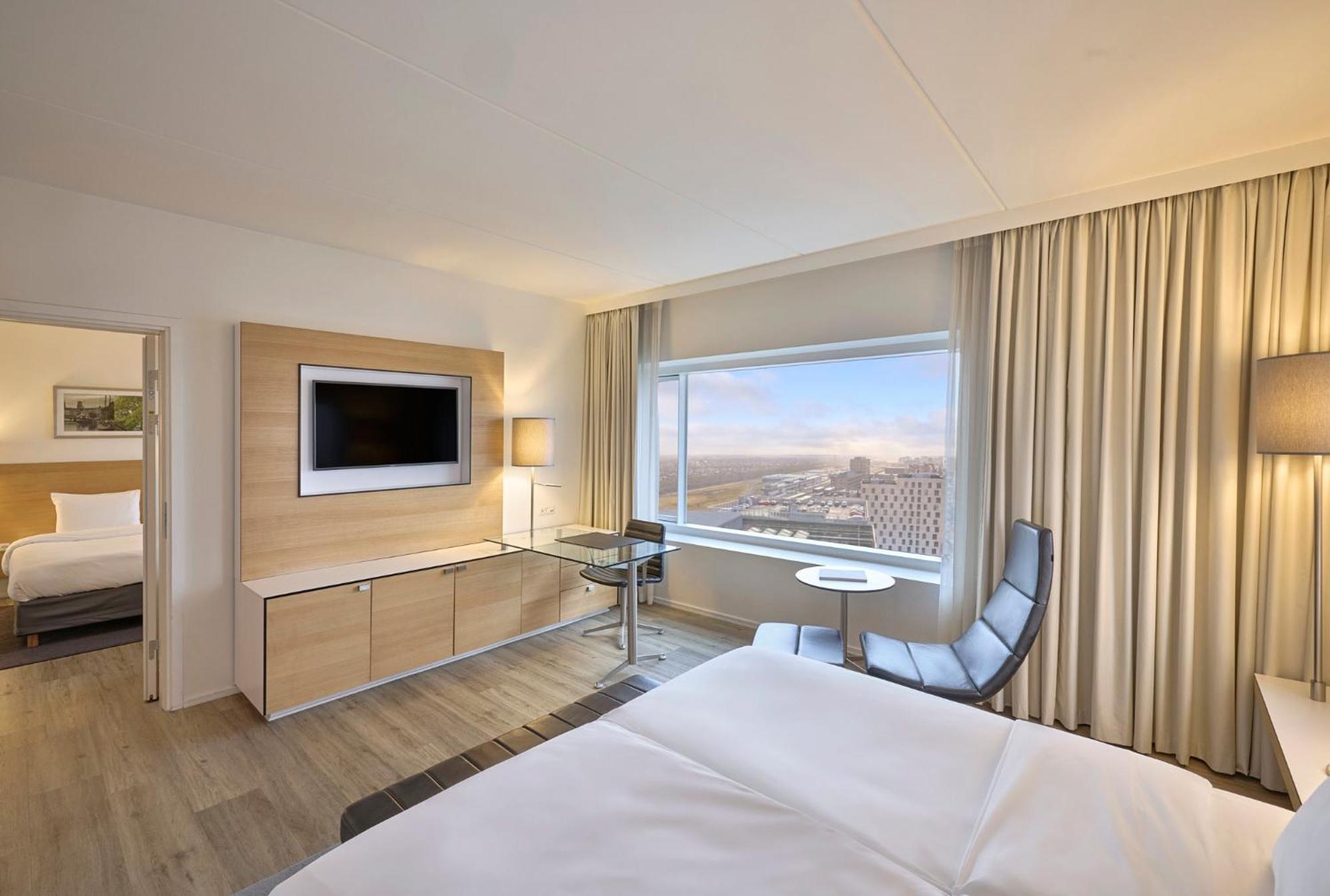 Hotel Crowne Plaza Towers By Ihg 4*