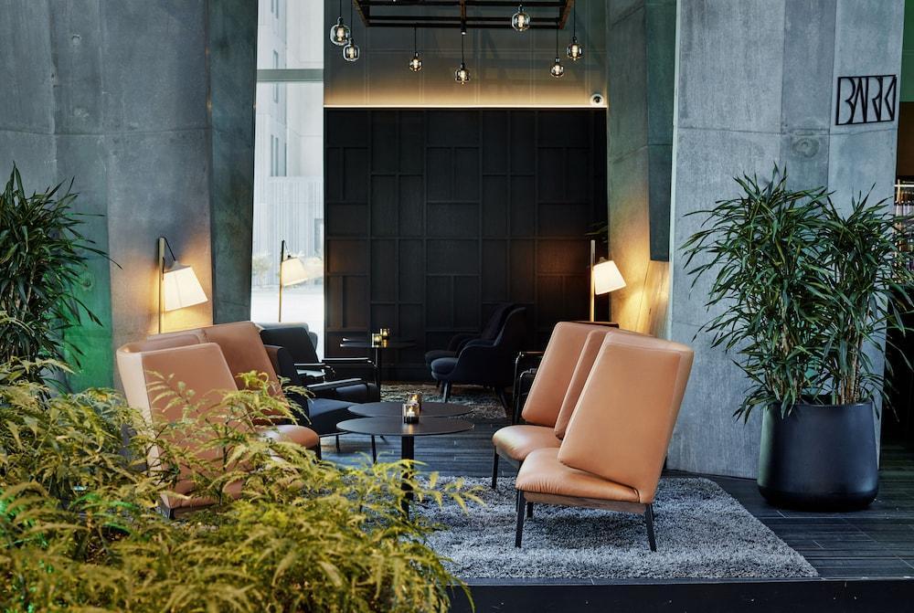 Crowne Plaza Towers By Ihg 4*