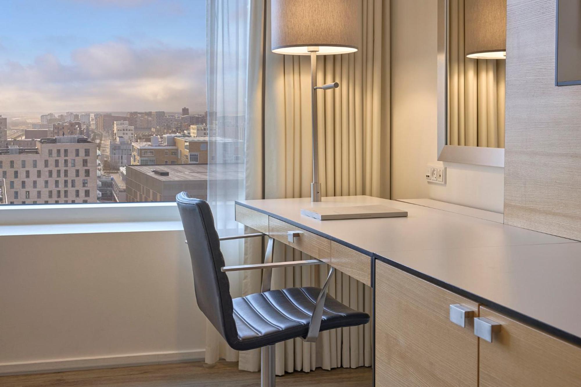 Hotell Crowne Plaza Towers By Ihg 4*
